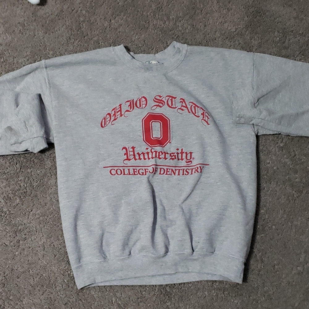 Ohio state sweatshirt.